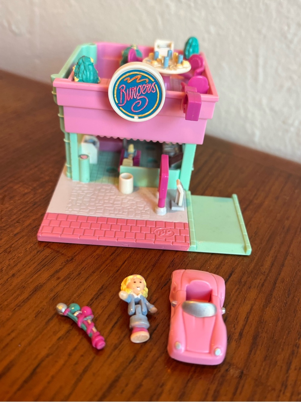 Vintage 1994 Polly Pocket Drive-Thru Burger Stand Bluebird Pollyville Car